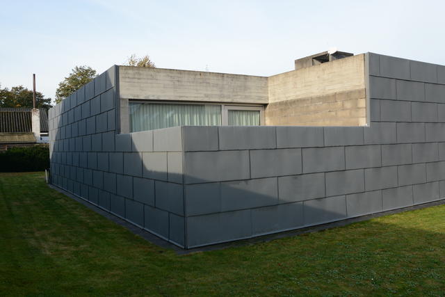 <p>Arch.  Dessauvvage - Mohammedi
<br />Gevelbekleding in VM-zinc Quartz; dikte 0,8 mm</p><br/><b><a href='/realshow/6975'>Brugge, Moutstraat 5</a></b>