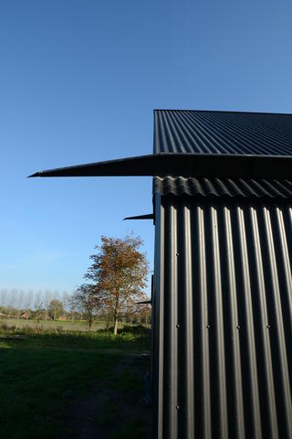 <p>Architect Wim Goes
<br />Hanggoten op maat  VM-zinc Anthra  dikte 1 mm
<br />Gevelbekleding  sinus-profiel VM-zinc Anthra dikte 1 mm
<br />Zadeldak met knik  sinus-profiel VM-zinc Anthra dikte 1 mm</p><br/><b><a href='/realshow/7334'>Hansbeke, Warandestraat 9a</a></b>