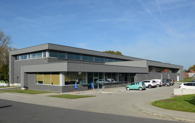 Zn gevelbekleding staande naad