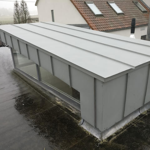Zn gevelbekleding staande naad