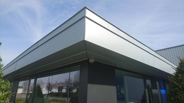 Zn gevelbekleding staande naad